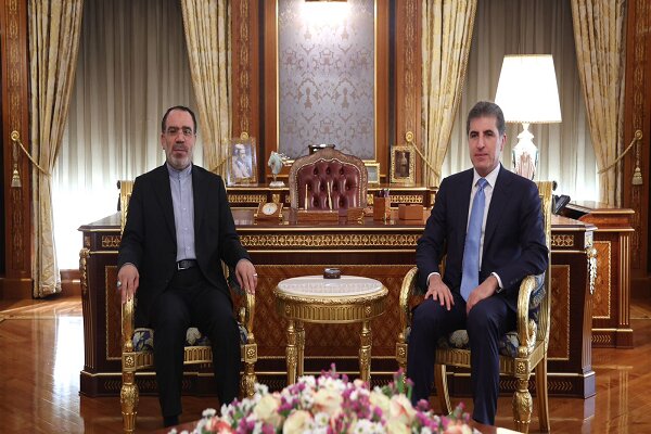 Consultation of the new Consul General of Iran in Erbil with Barzani