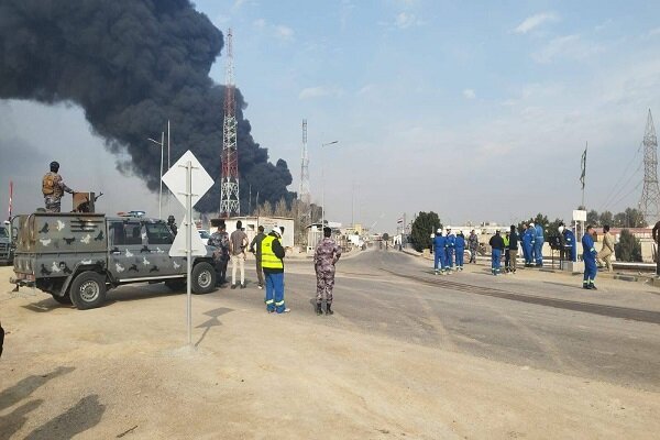 A terrible fire in an oil field in Iraq + video