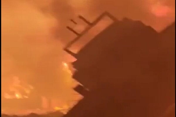 Extensive fire in the shipbuilding area in Egypt+ Movie