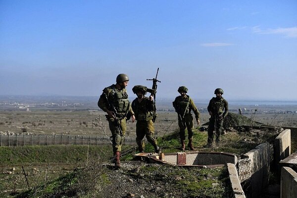 Looting the heavy equipment of the Syrian army by Zionist troops; Dozens of army bases were destroyed