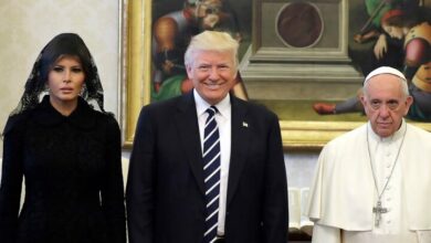 Pope: Trump’s decision to deport immigrants is a “disgrace”.