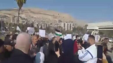 Protest gathering of families of detained Syrian soldiers in Damascus + video