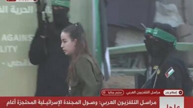 The beginning of the third round of prisoners’ exchange with the delivery of Zionist female captives; ۱۱۰ Palestinian captives are freedom+ images