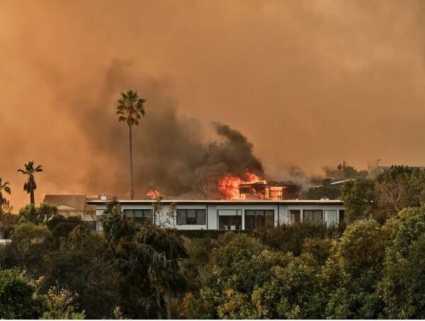 The fire in Los Angeles is still raging