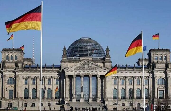 The German government reduced the prediction of economic growth