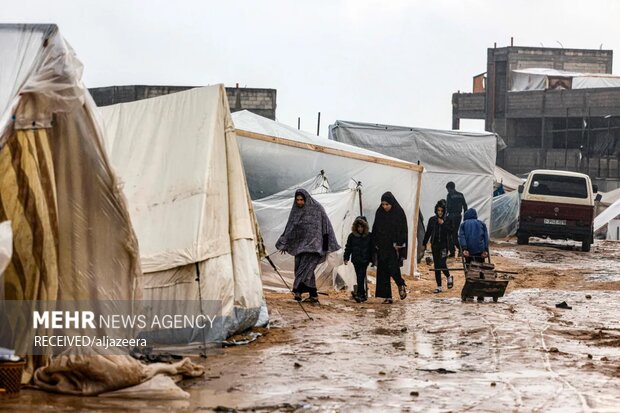 The pain of Gaza refugees in winter; Thousands of tents drowned in floods