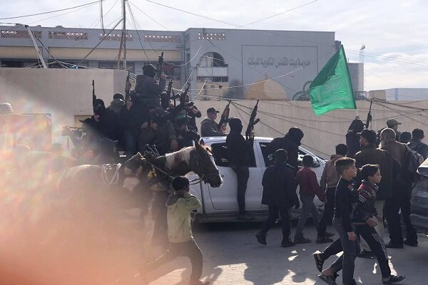 The Zionists fear the presence of Qassam fighters among the people and the waving of the Palestinian flag