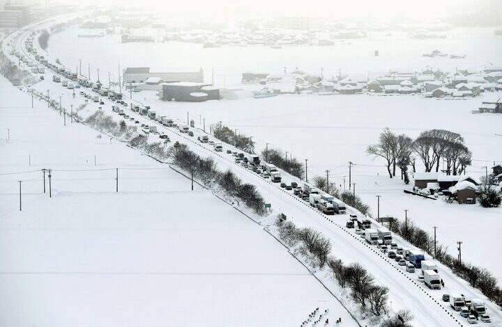 At least 2 dead and 2 injured in the aftermath of weather and unfavorable weather conditions in Japan