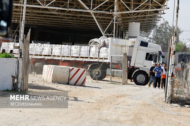 Entry of fuel and medical equipment into Gaza to facilitate the exchanging process of prisoners