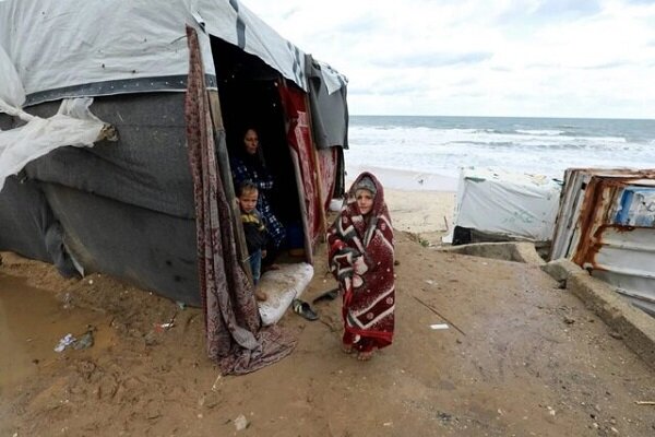 Gaza Strip is confronted with acute tent and fuel deficiency problem