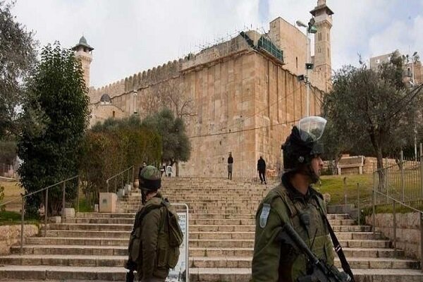 Hamas condemned Zionist measures against the Ebrahimi Mosque