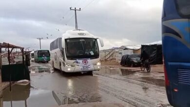 Red Cross vehicles entered the exchanges of prisoners in Rafah