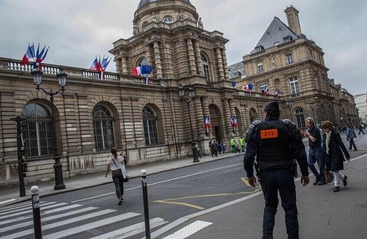 Demonstrations in Paris against France’s interference in the Ukrainian war