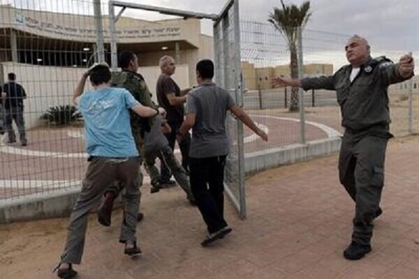 Opening shelters in large cities of the occupied lands