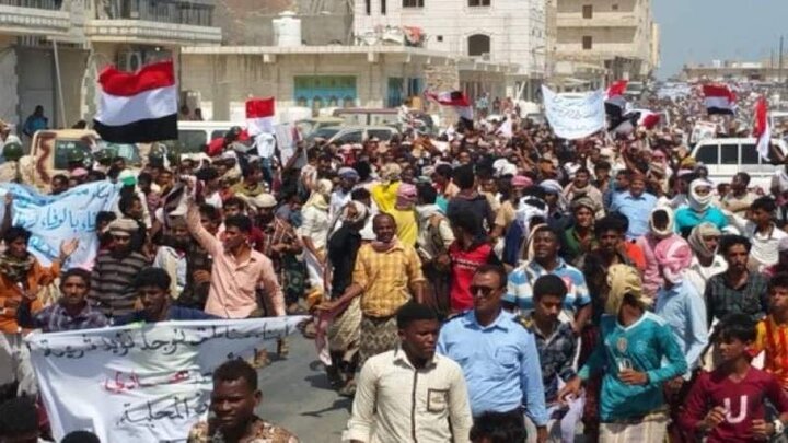 Popular protests on Yemen’s “Sagotari” Island against the presence of the UAE