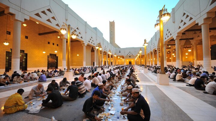 «رمضان المبارک» در مصر؛ از تلاوت قرآن تا کمک به نیازمندان