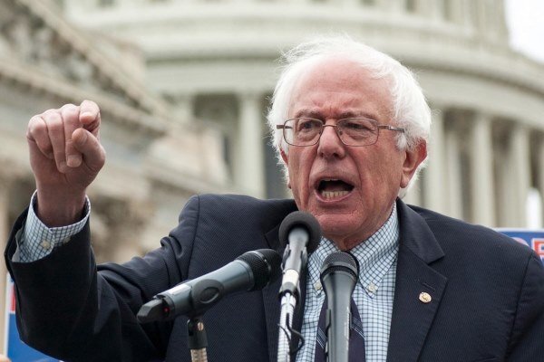 Sanders to Trump: Prisoner of protesters is a step on the path of tyranny