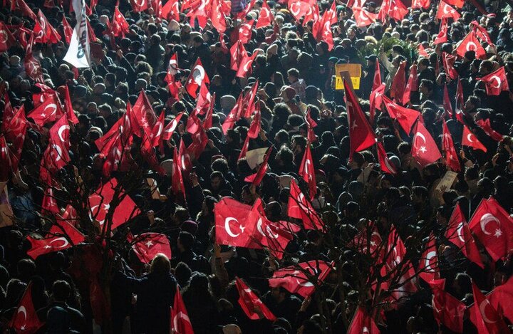 The third night of people’s protests in Türkiye and the continuation of the opposition by police+ film