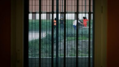 Armed attack on seven prisons in France; Automotive Authority on Fire
