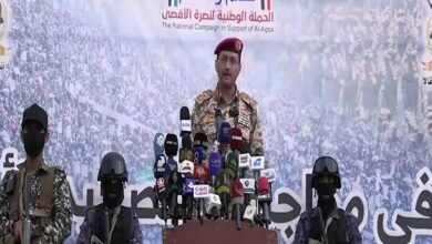 یحیی سریع: ناو هواپیمابر ترومن و وینسون را هدف قرار دادیم