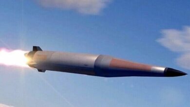 Yemenis attacking Zulfiqar’s missile and engaging with four US ships