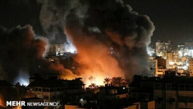 Zionist heavy attacks against Gaza; The displaced tents took fire