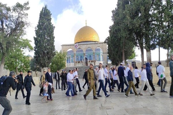 Settlers Continue Storming Al-Aqsa Mosque Amid Escalating Tensions /Al-Aqsa , Israeli settlers , Palestinian conflict , Jerusalem , occupation