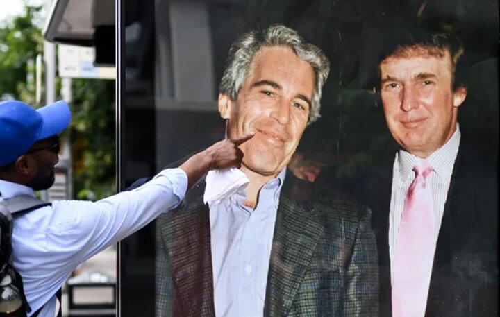 Poll: Majority of Americans Believe Trump Knew About Epstein's Crimes /Donald Trump , Jeffrey Epstein , Poll , Crimes , Politics