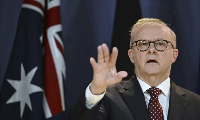 Australian PM Condemns Shooting at Jewish Hanukkah Celebration in Sydney /Australia , Sydney , Hanukkah , Shooting , Terrorism