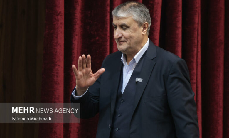 Atomic Energy Chief Attends Student Day Ceremony /Student Day , Atomic Energy Organization , ceremony , education , technology