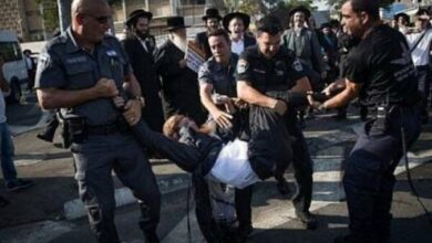 Clashes Erupt in Occupied Jerusalem: 10 Police Officers Injured /Jerusalem , Israeli Police , Haredi Jews , Clashes , Yair Lapid