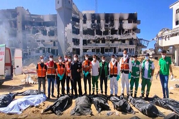 Gaza Civil Defense Recovering More Bodies from Al-Shifa Hospital Grounds /Gaza , Al-Shifa Hospital , Civil Defense , bodies recovered , Israeli-Palestinian conflict