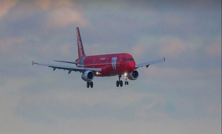 Boeing 777 Makes Emergency Landing in Russia After Engine Fire; All 425 Aboard Safe /Boeing 777 , emergency landing , Russia , engine fire , Red Wings